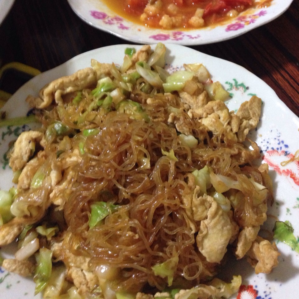 包菜粉丝炒鸡蛋