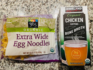 美式经典Chicken Noodle Soup鸡丝上汤面 冬日暖汤的做法 步骤1