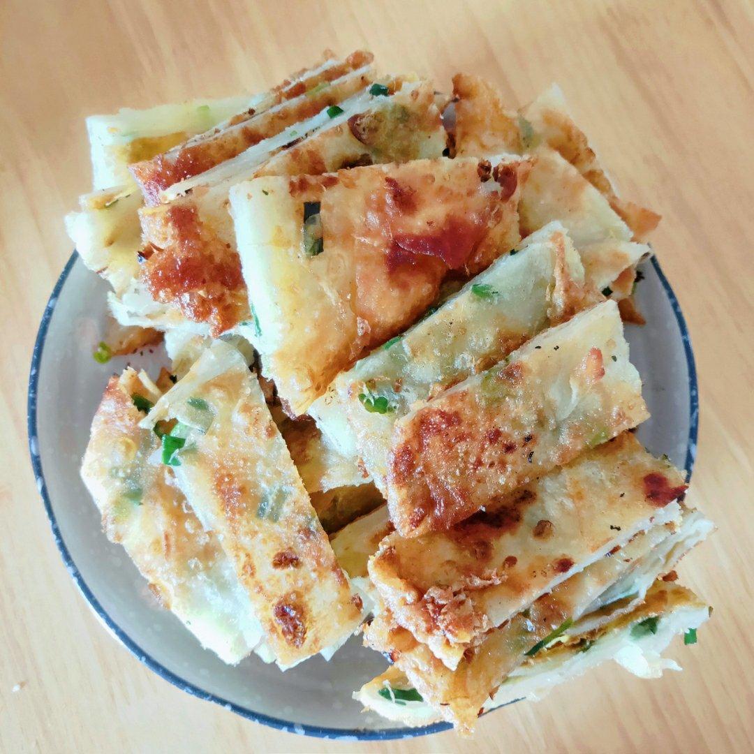 鸡蛋葱油饼                  （更新饼坯保存方法）