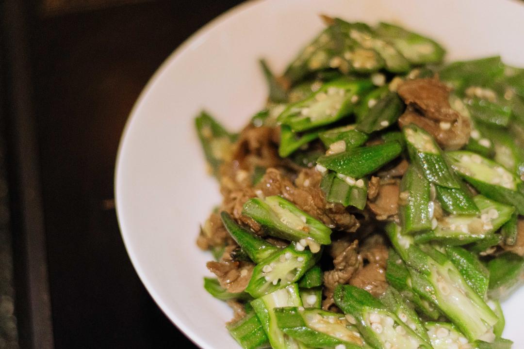秋葵炒牛肉，才是秋葵的正确打开方式的做法