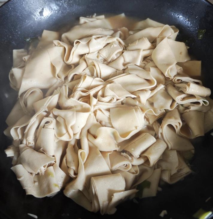 100道家常菜之尖椒干豆腐的做法 步驟4