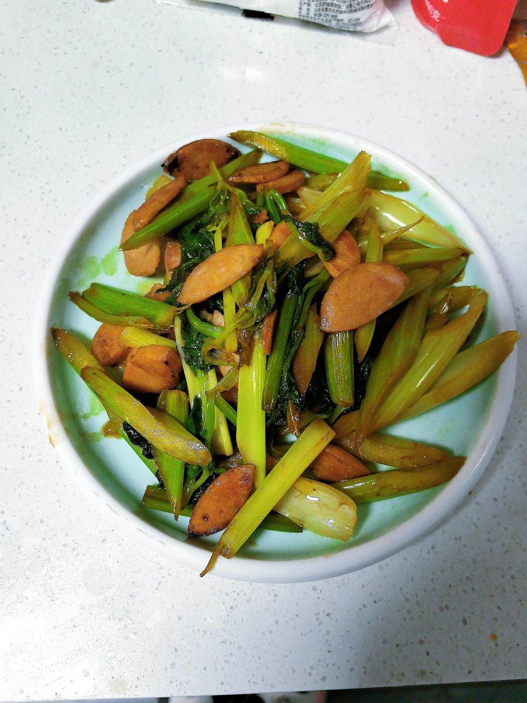 芹菜炒火腿