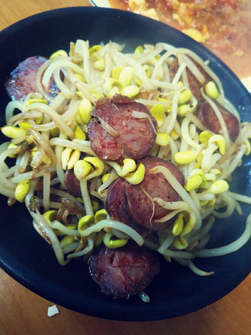 豆芽炒香肠