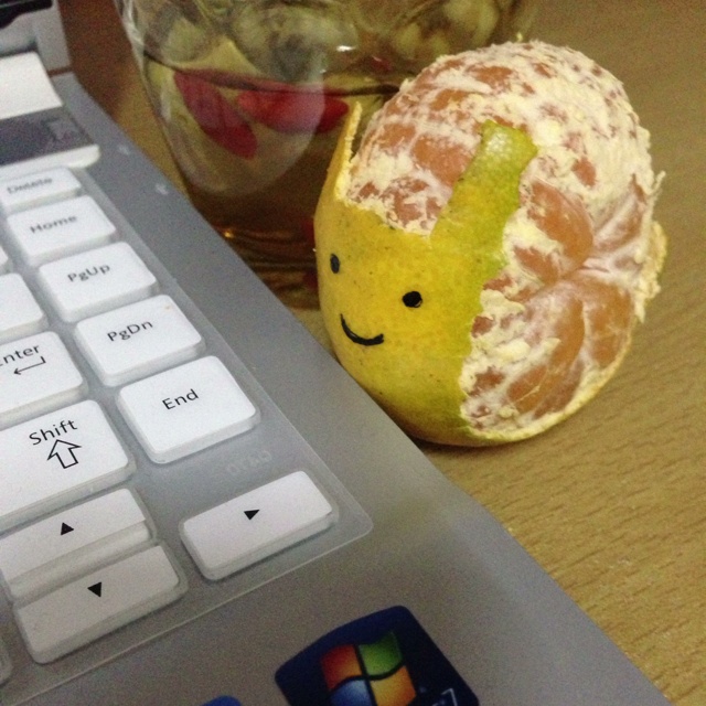 手剥橙子