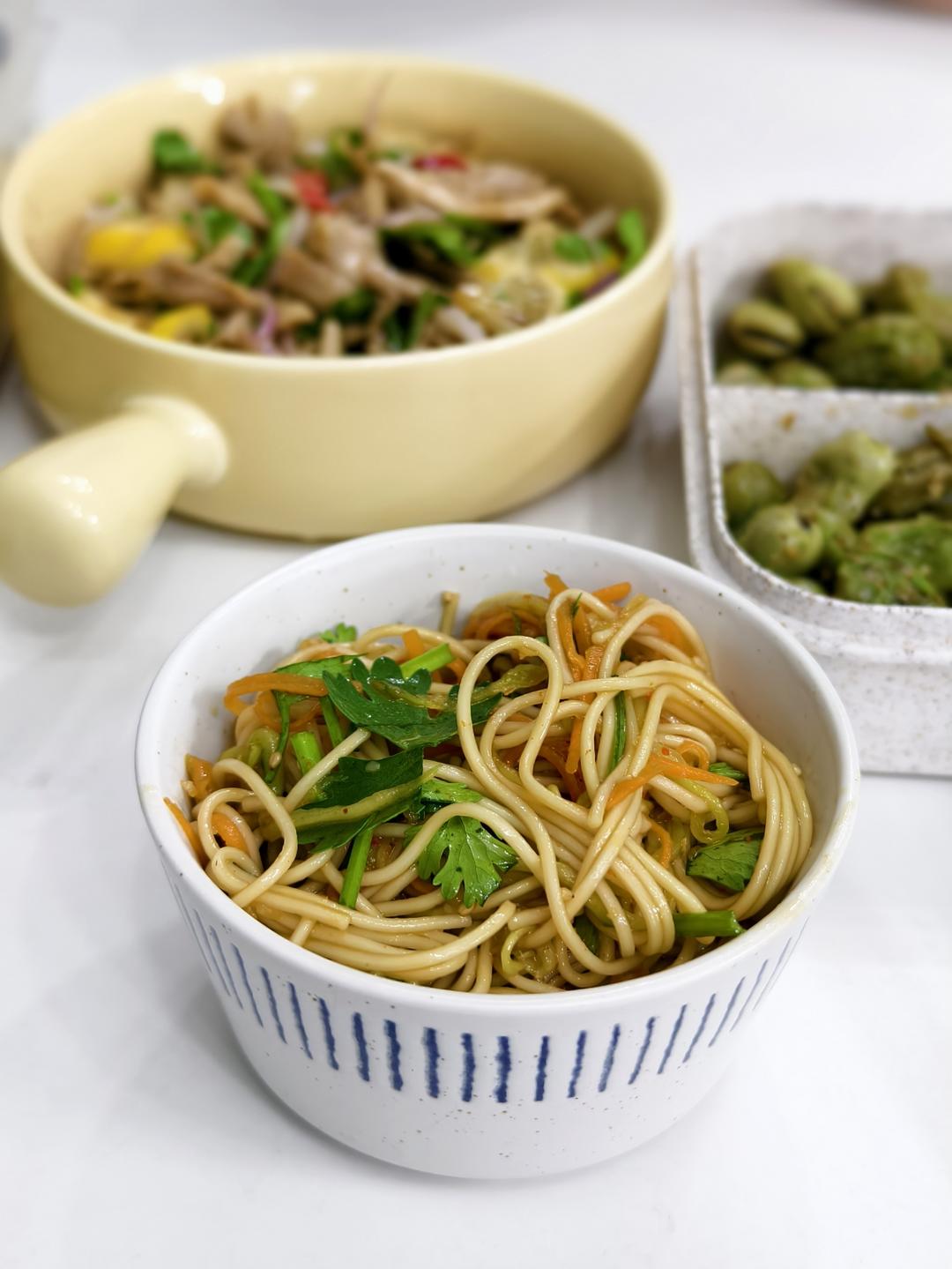 简单凉拌面只要五分钟，美食的快乐你值得～