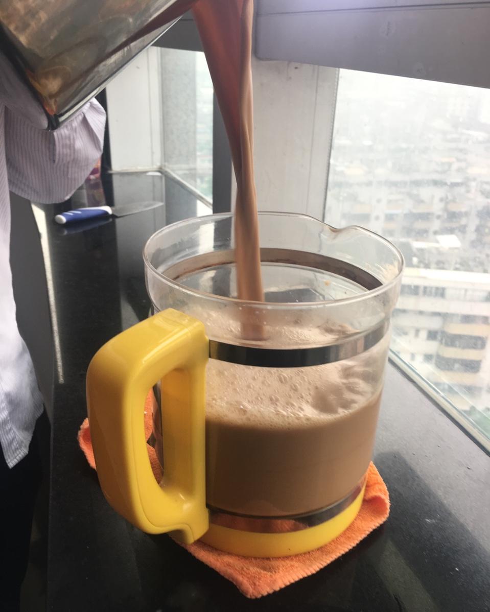 港式奶茶——一次用掉一整罐黑白淡奶