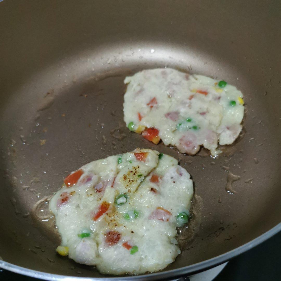 土豆饼生胚制作分享，不粘手易成型，做好放冰箱冷冻，随吃随取……
