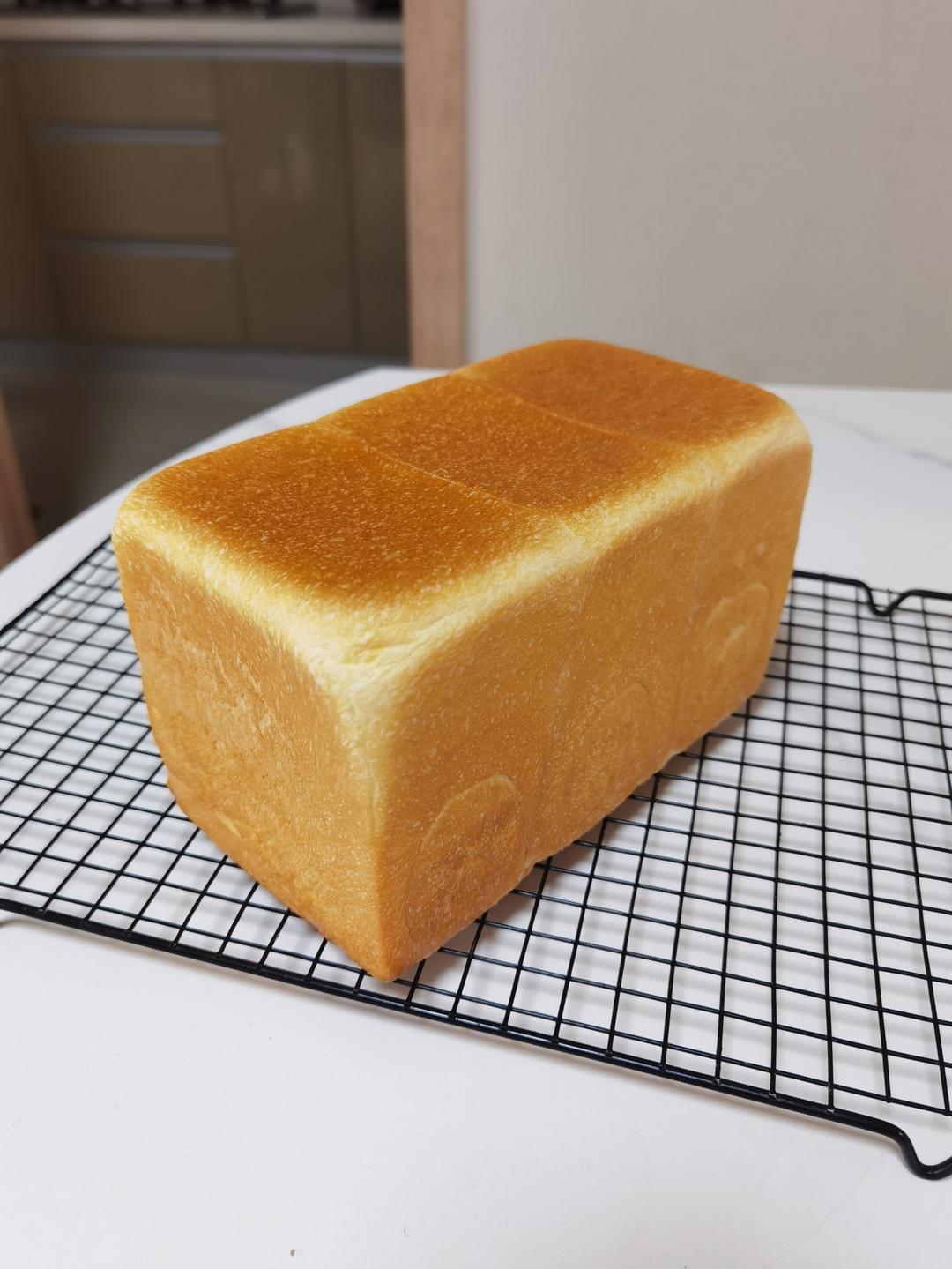 基本鲜奶吐司