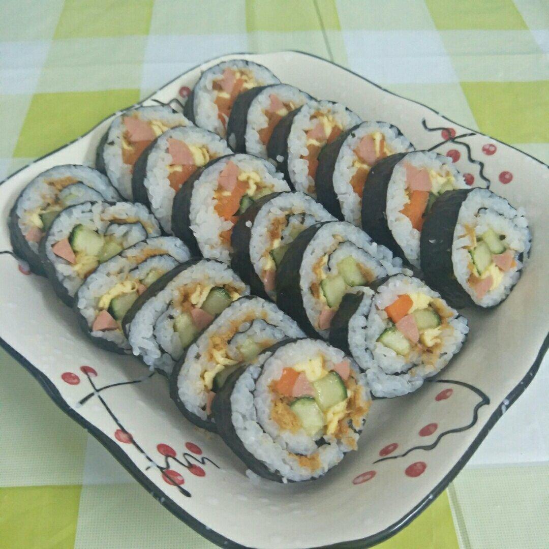 紫菜卷寿司