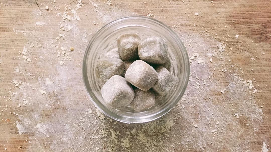 きなこ飴(黄豆粉软糖）