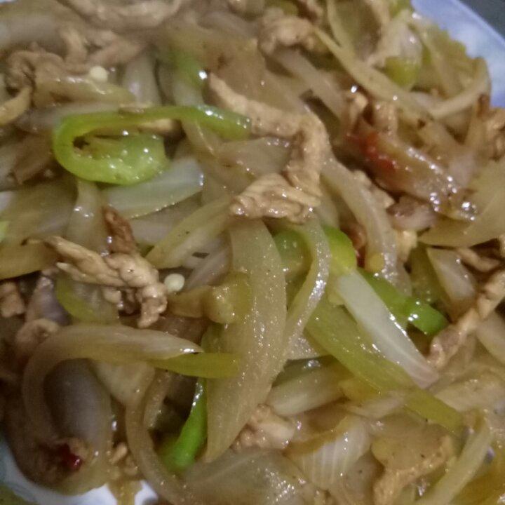 洋葱炒肉