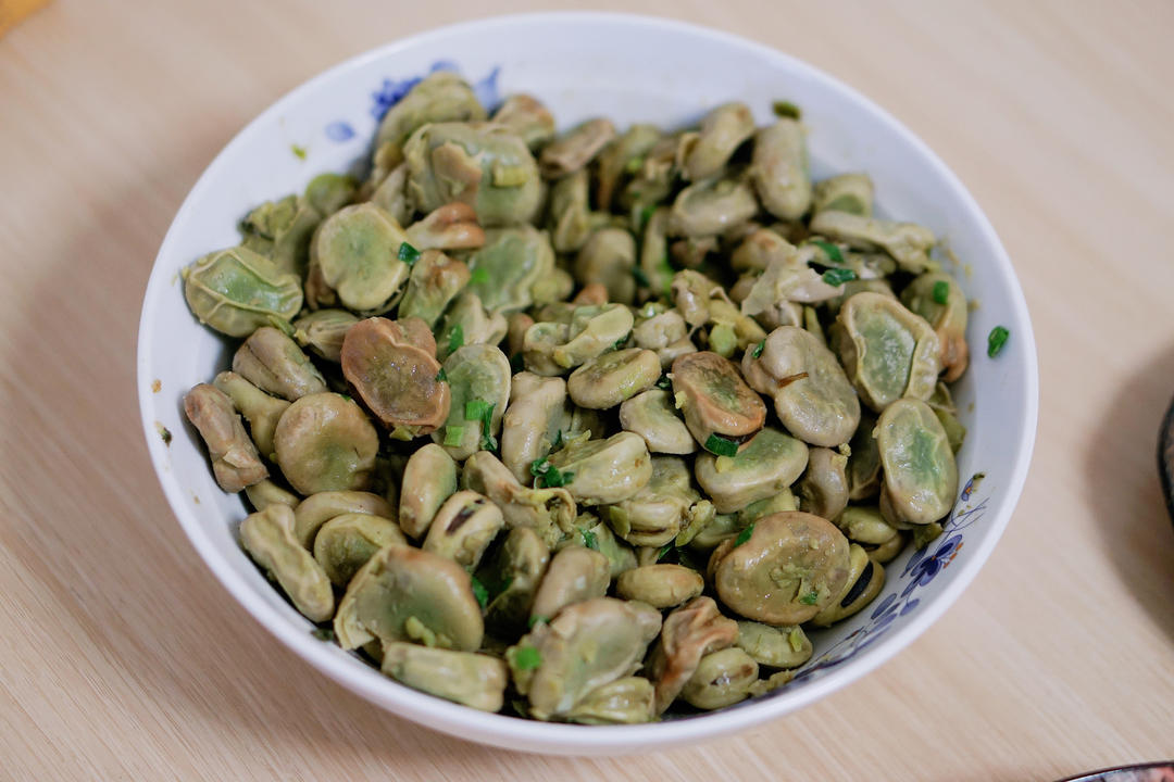 无比鲜美的葱油蚕豆
