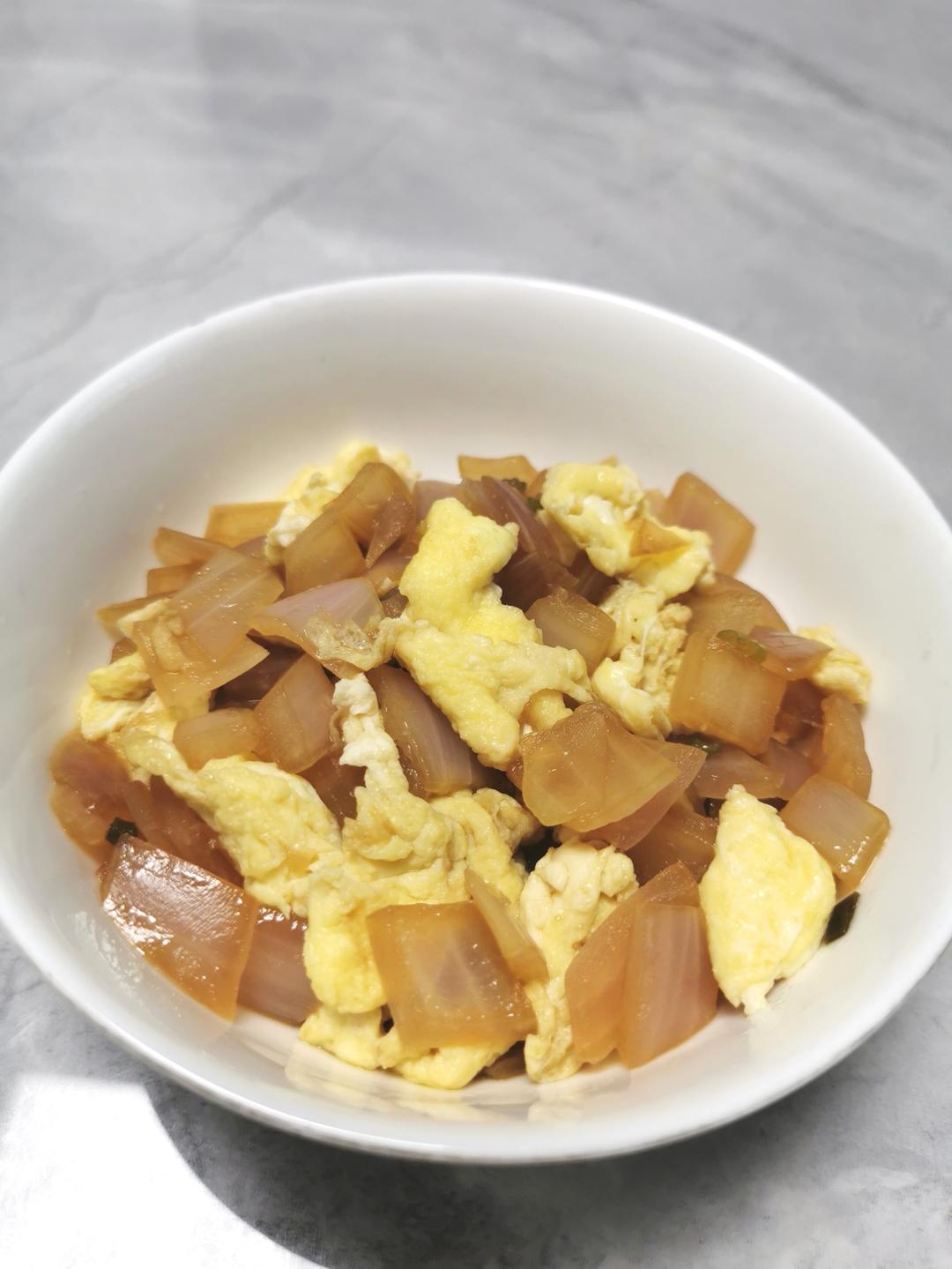 降压防癌的好食材  洋葱炒鸡蛋