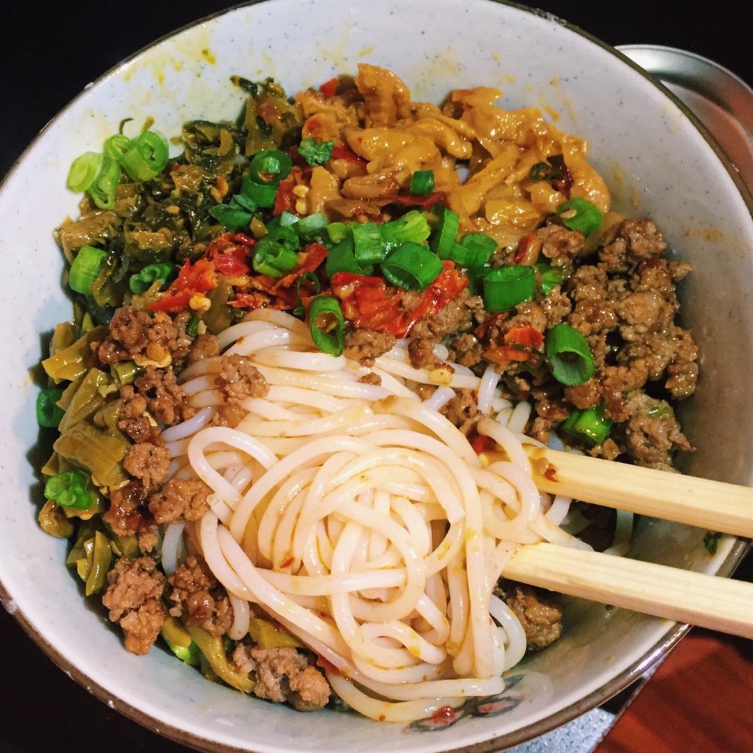 酸辣米粉