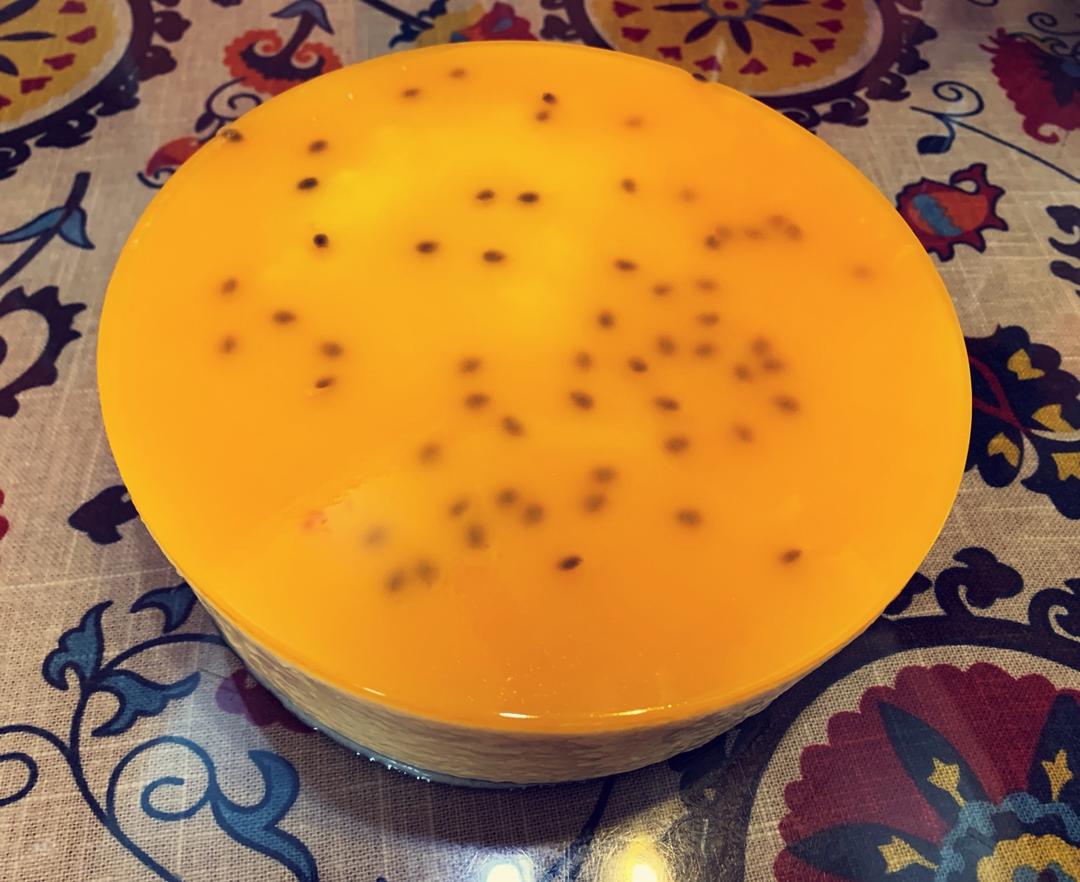 百香果慕斯蛋糕（8寸圆形）