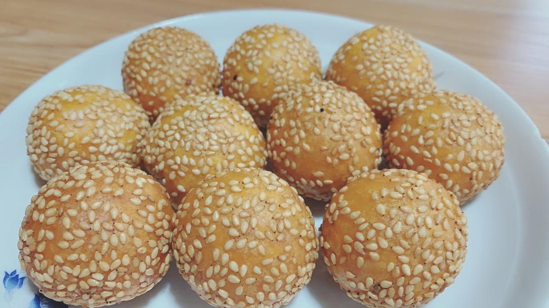 黄金球之一（南瓜芝麻球）