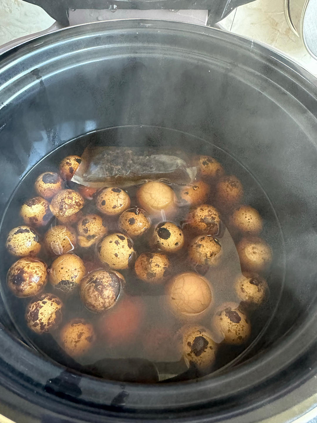 电饭煲煮五香茶叶蛋