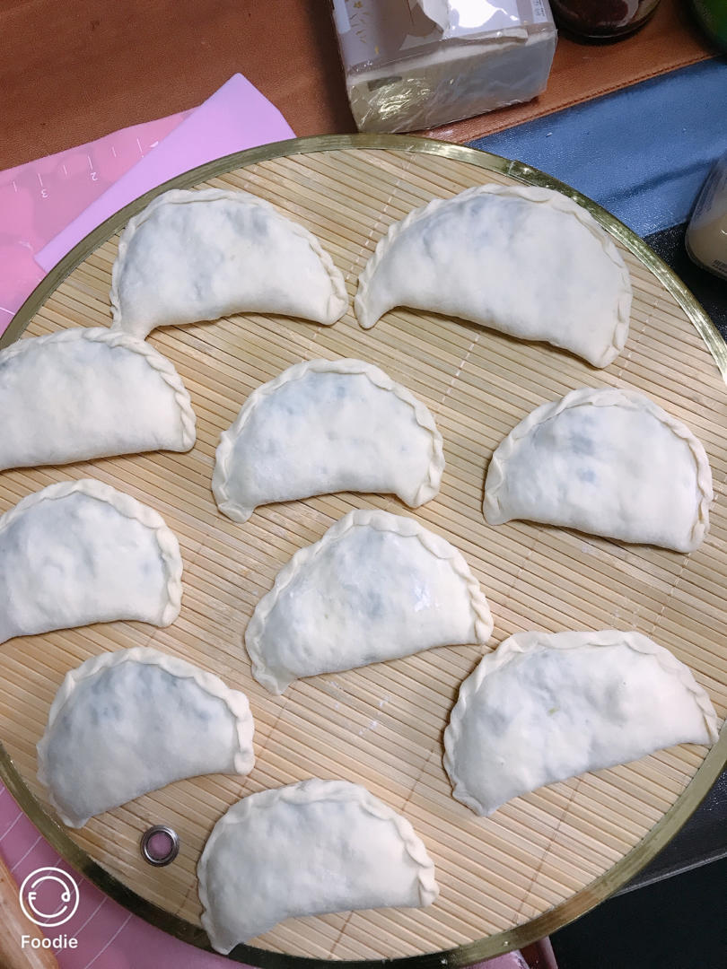 鲜美的发面韭菜盒子