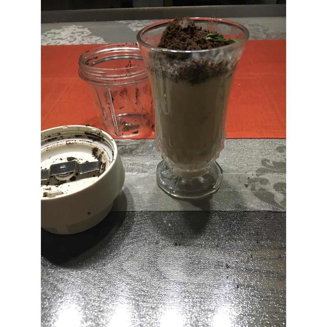 奥利奥香蕉奶昔