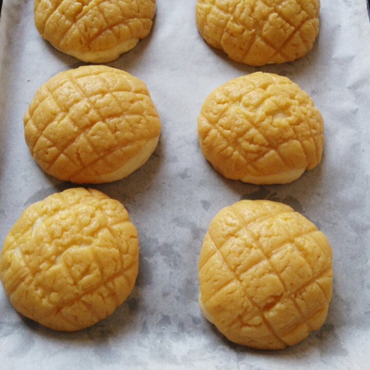 稣皮菠萝包