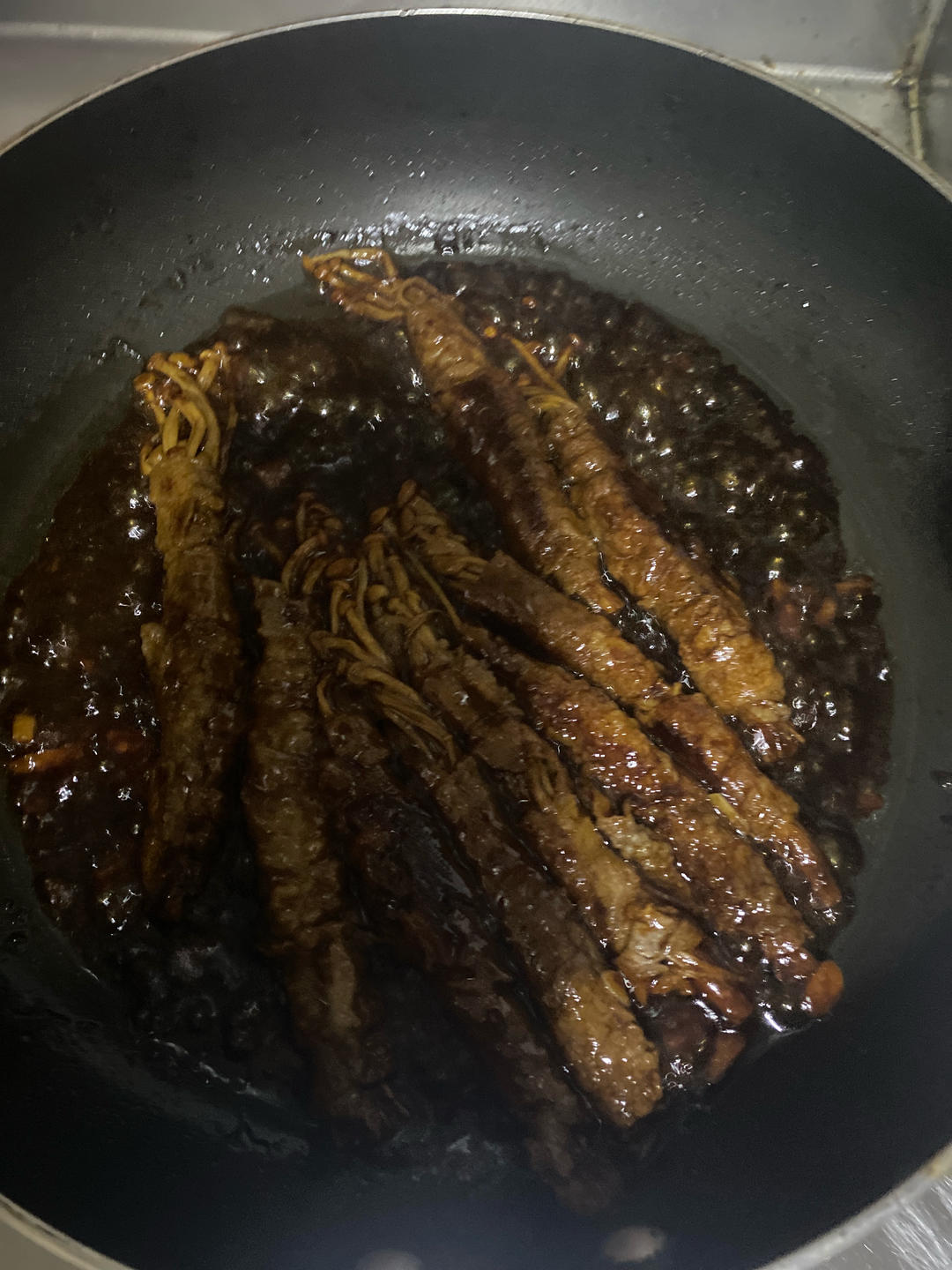 【金针菇肥牛卷】