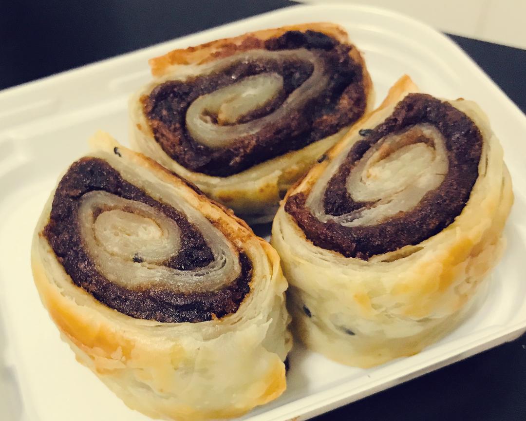 枣泥豆沙卷-用料仅需3样！手抓饼版中式点心-烘焙小白的福音-完胜稻香村枣花酥的做法