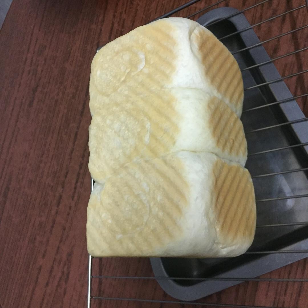绵绵绵奶油吐司