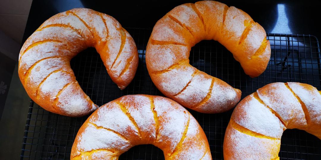 好吃到疯的南瓜奶酪软欧包