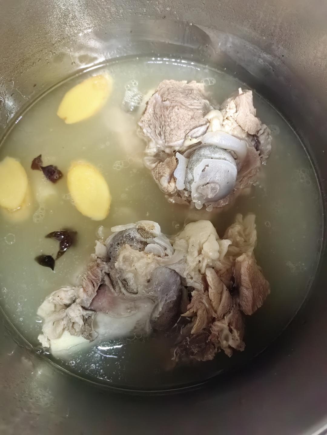清炖大棒骨