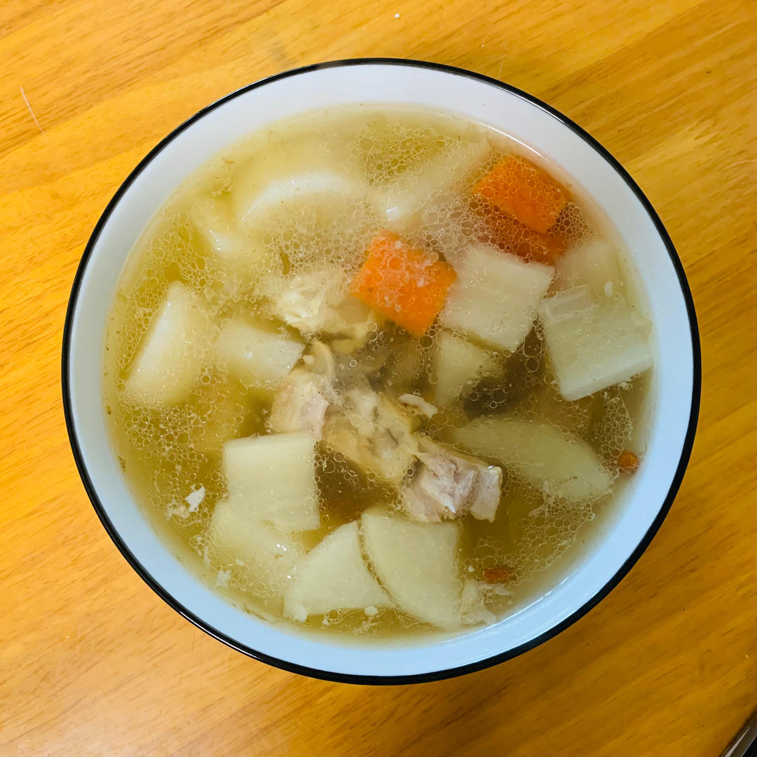 萝卜炖排骨-秋冬懒人汤