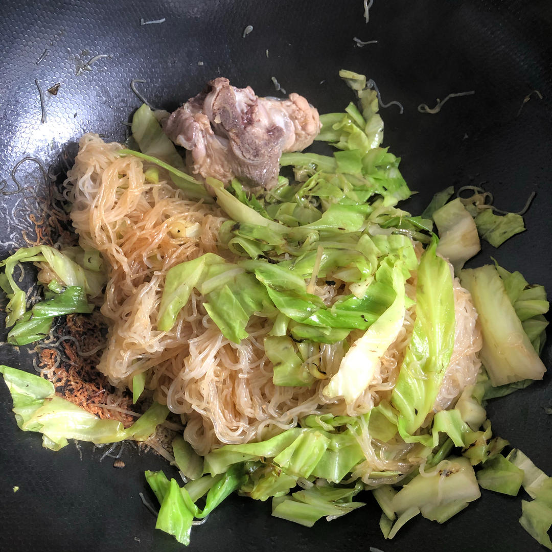 包菜炒粉丝