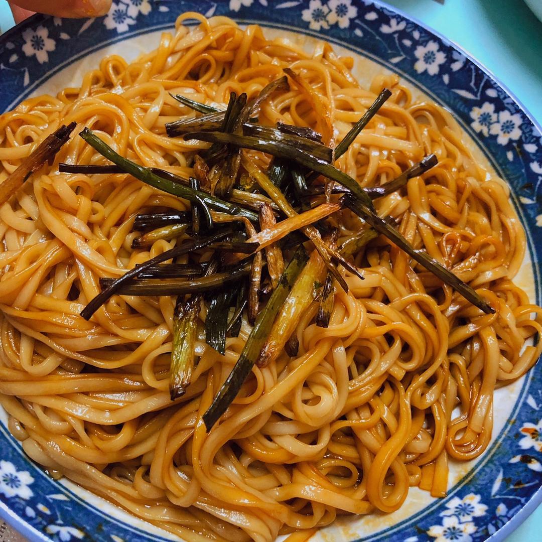 葱油拌面Spring Onion Noodles