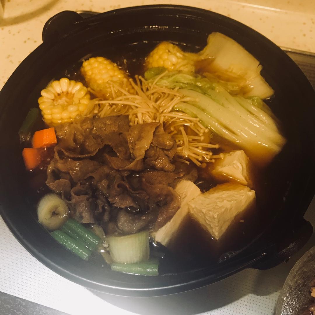 寿喜烧（日式牛肉锅）