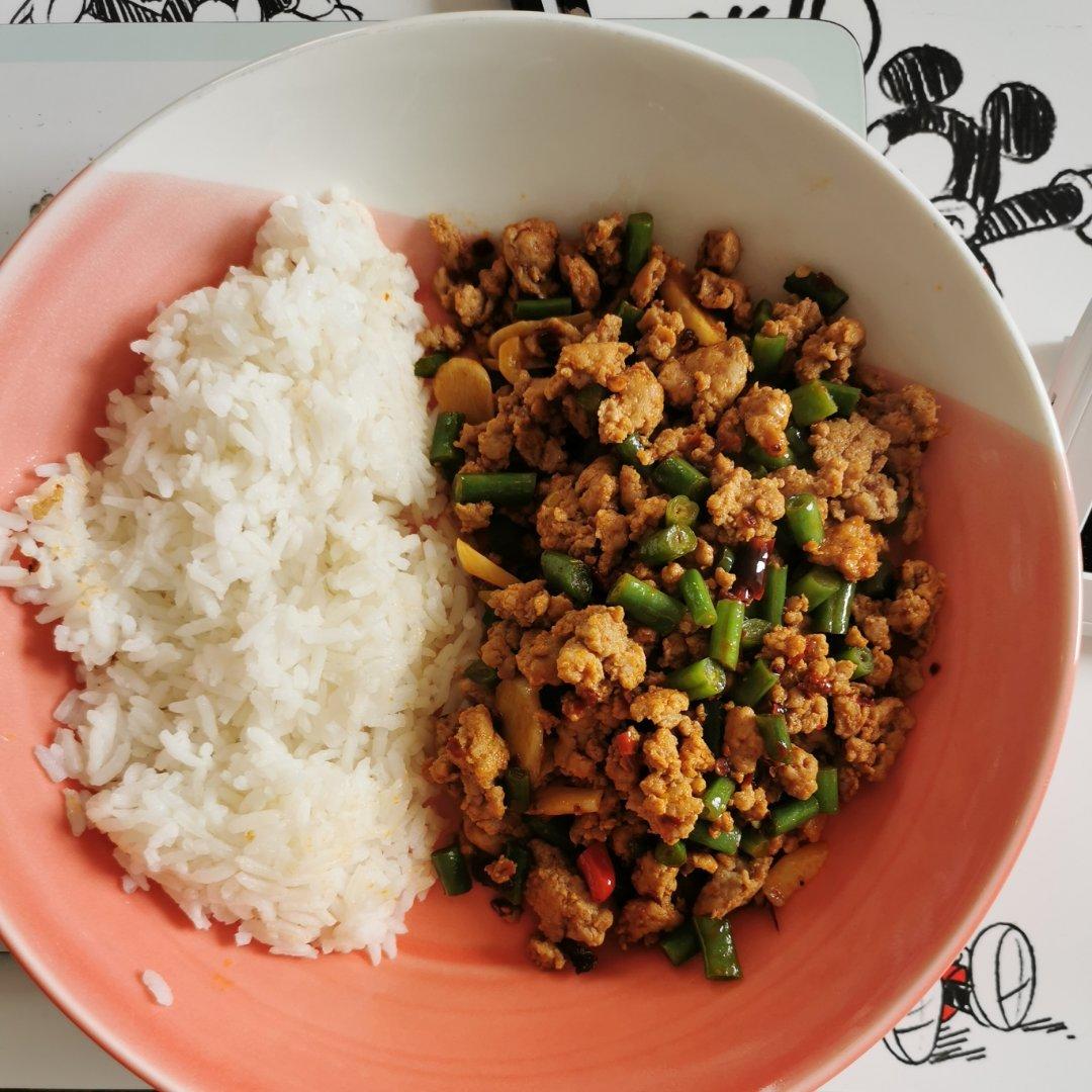 肉沫豆角下饭菜