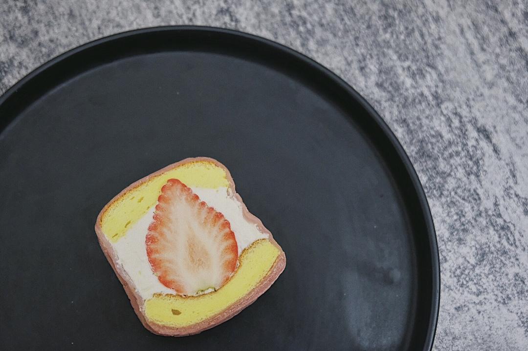 草莓白玉卷【曼食慢语】