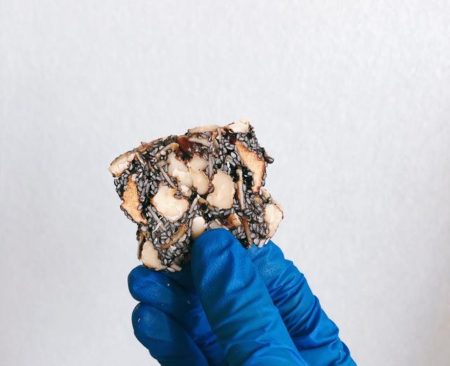 养生黑芝麻核桃红枣糕的做法