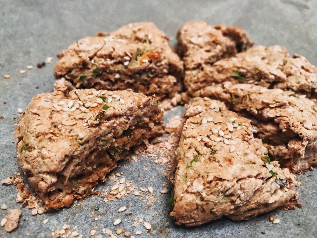 无油快手全麦椒盐香葱咸味司康｜#Healthysnacks#