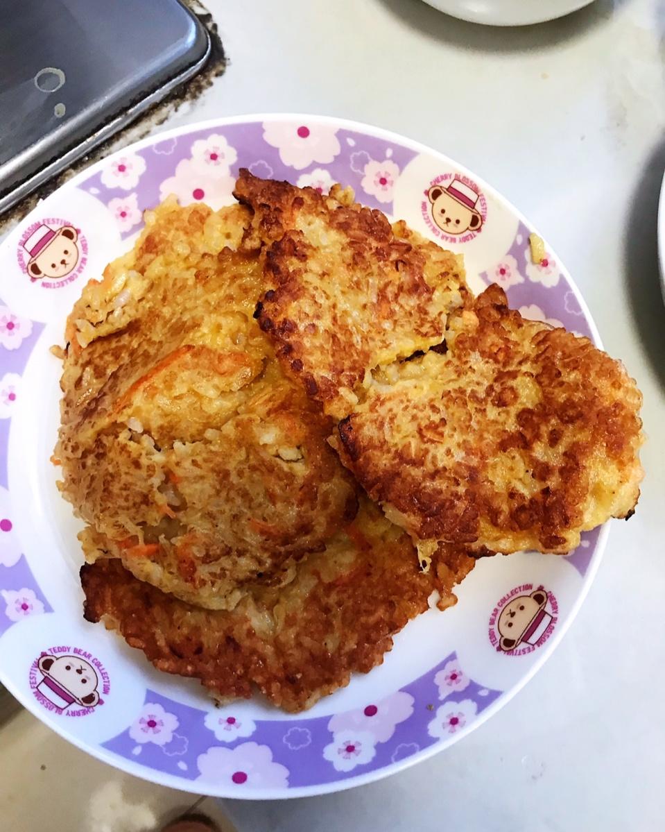 快手早餐…米饭鸡蛋饼