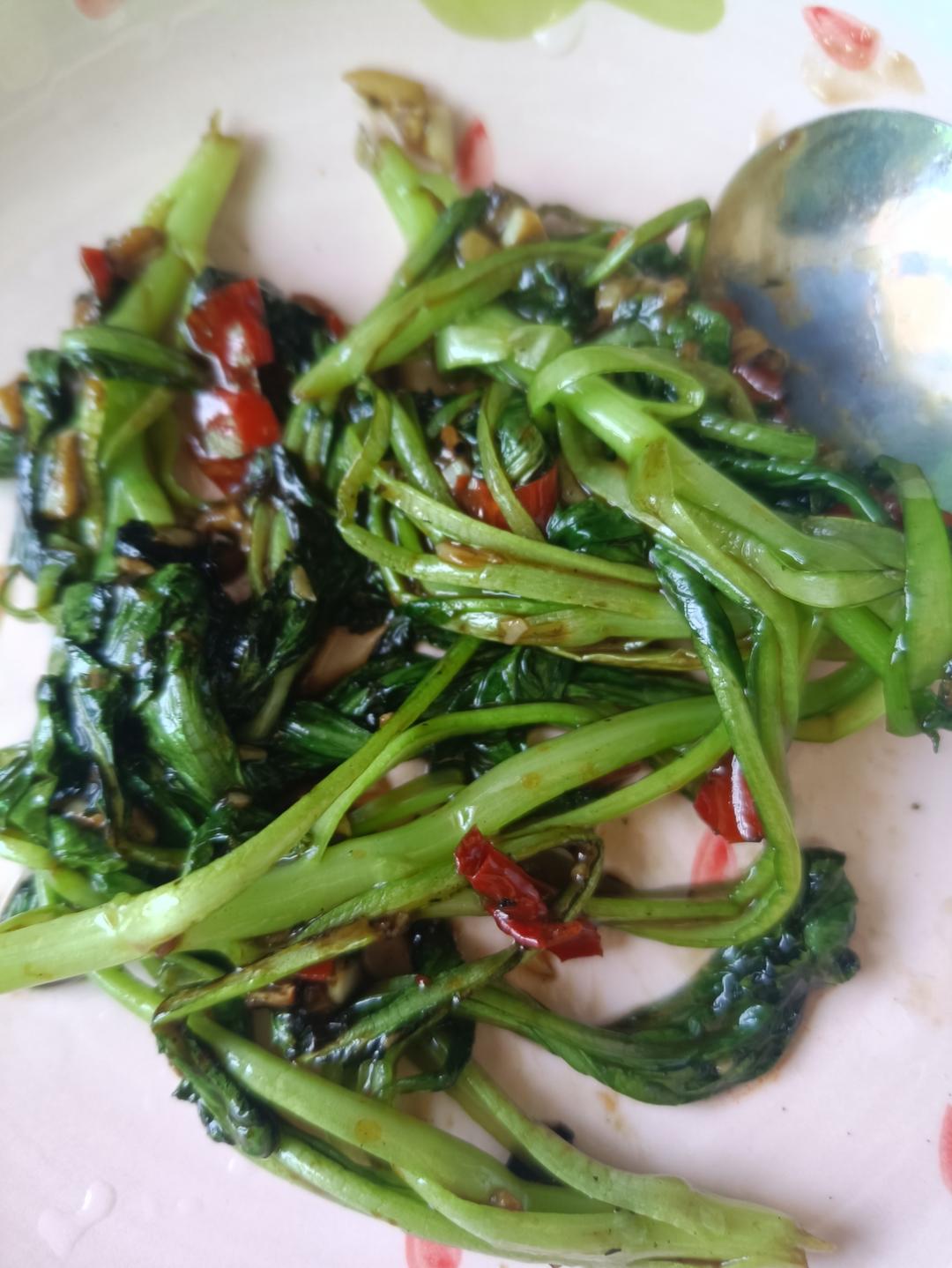 炝炒小白菜（脆爽）