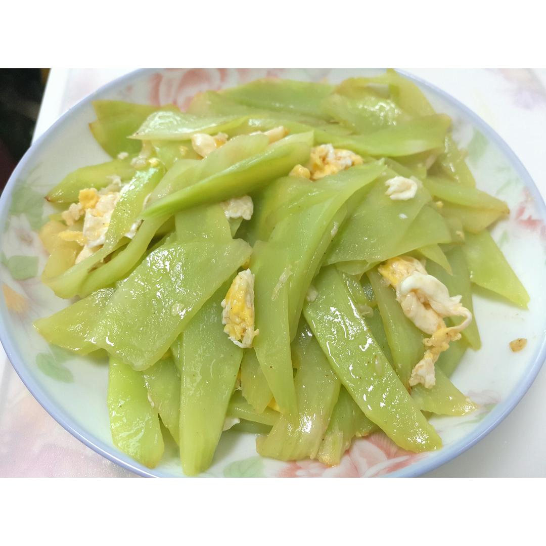 莴笋炒鸡蛋