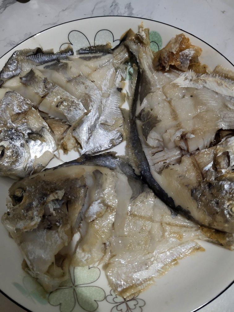 香煎银鲳鱼