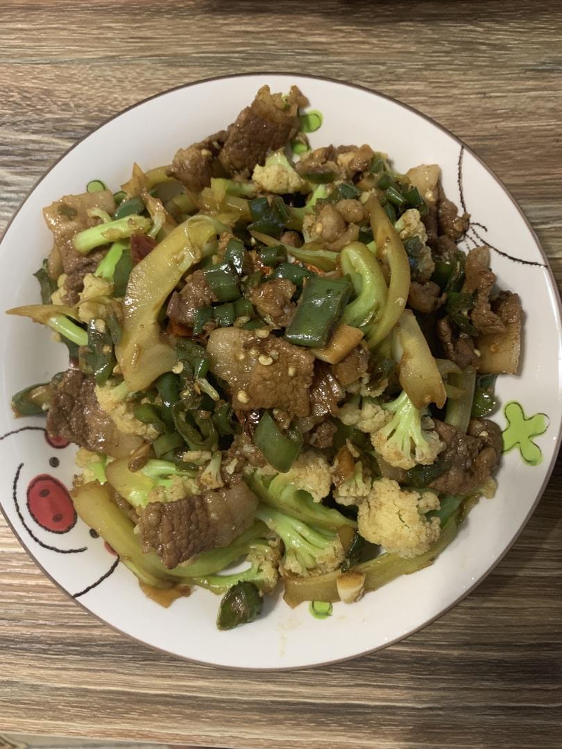 干煸菜花（花菜炒肉）