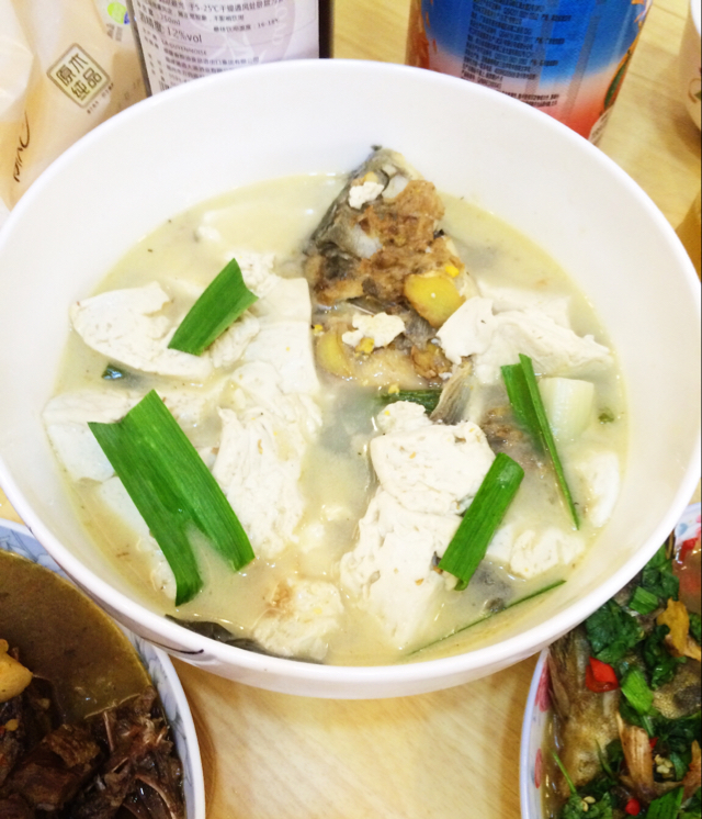 奶白鲫鱼汤