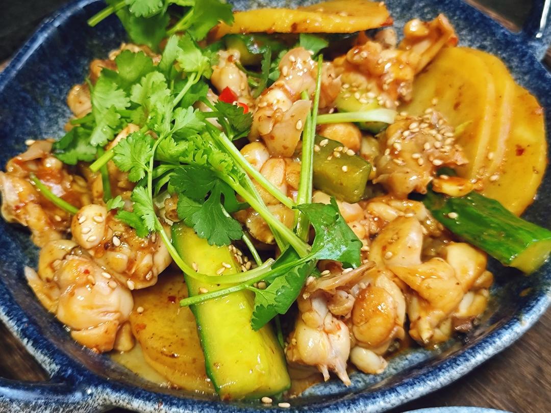 干锅牛蛙