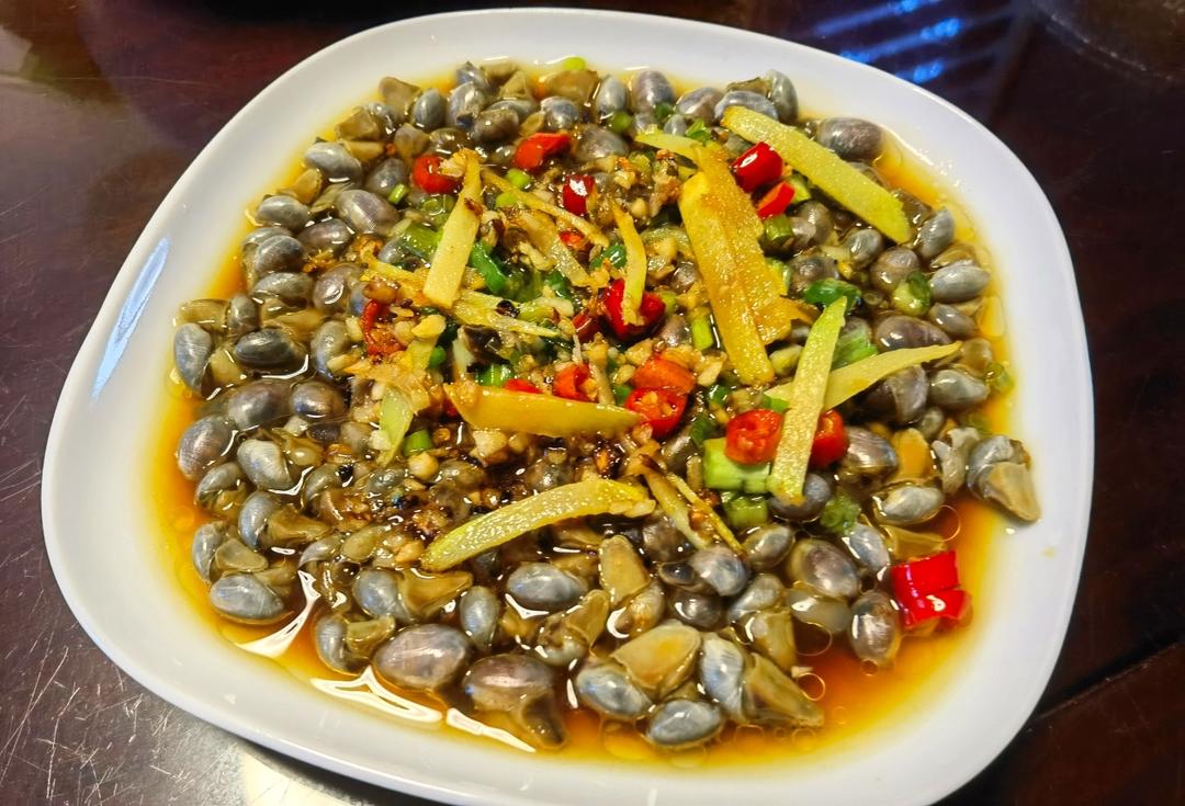 8分钟快手菜——油泼泥螺/葱油泥螺