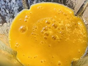 芒果益力多奶昔（一款最喜愛的夏日凍飲）的做法 步骤6