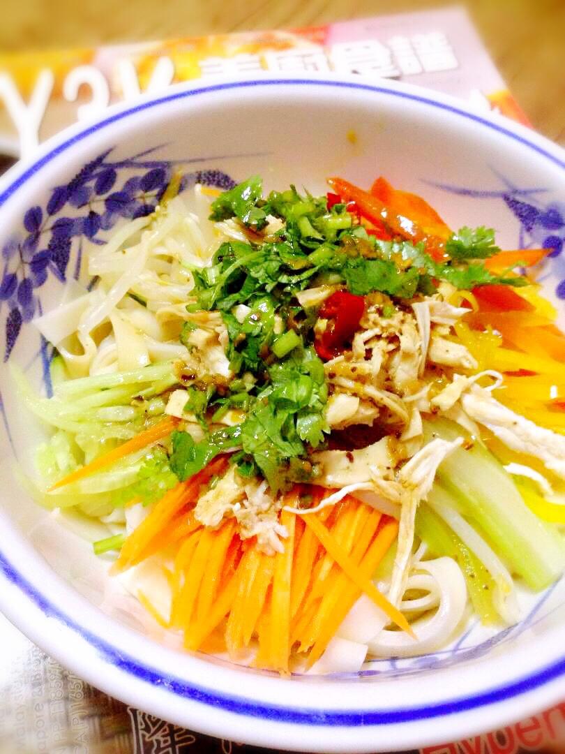 鸡丝麻酱凉面