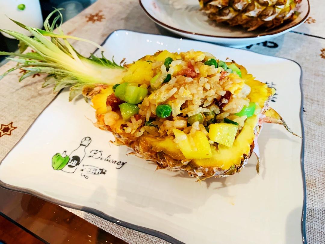 虾仁菠萝炒饭