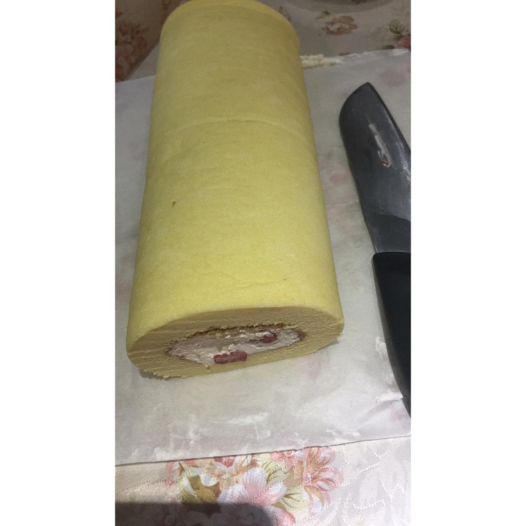 《Tinrry下午茶》教你做基础原味蛋糕卷