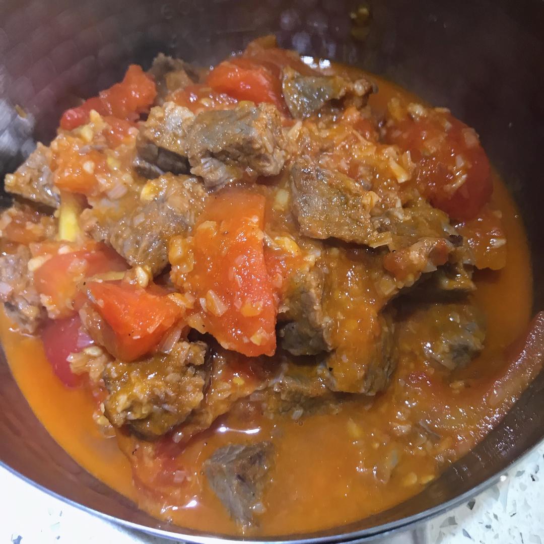 厨师长教你：“西红柿炖牛肉”的家常做法，营养又美味
